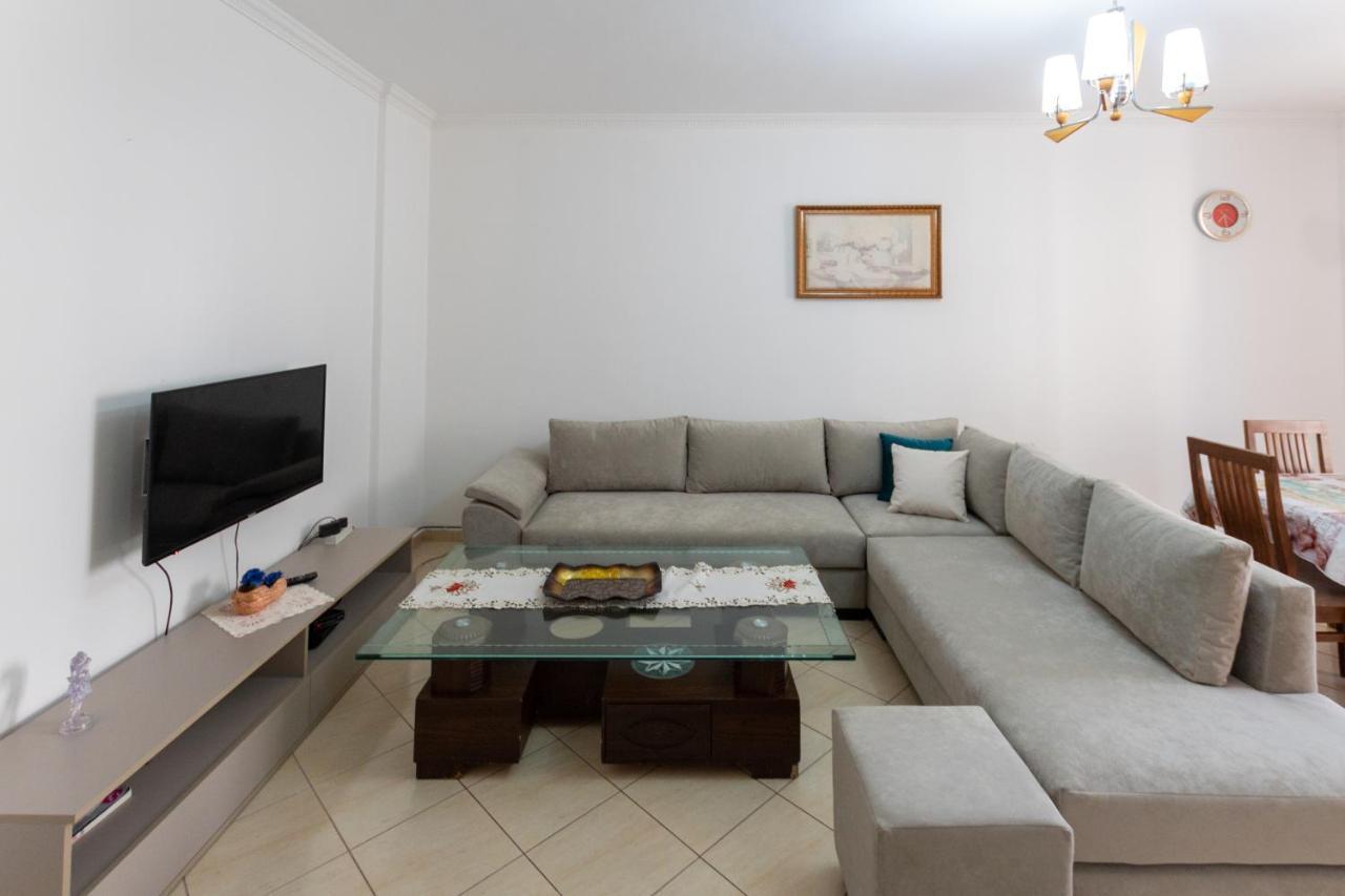 Comfortable Apartment Next To The Beach Durrës Kültér fotó