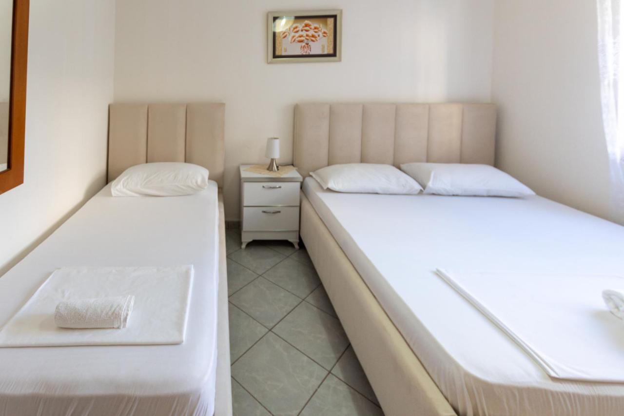 Comfortable Apartment Next To The Beach Durrës Kültér fotó
