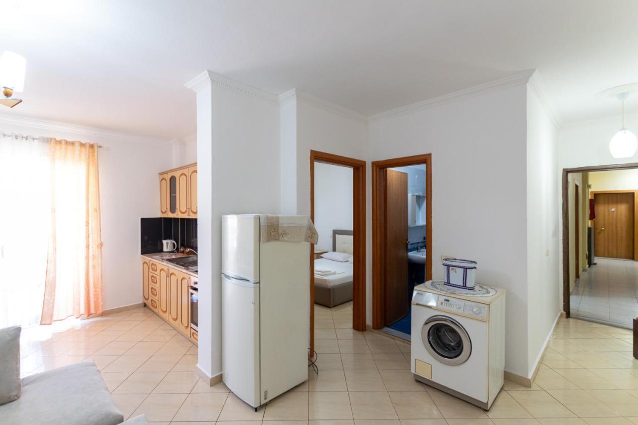 Comfortable Apartment Next To The Beach Durrës Kültér fotó