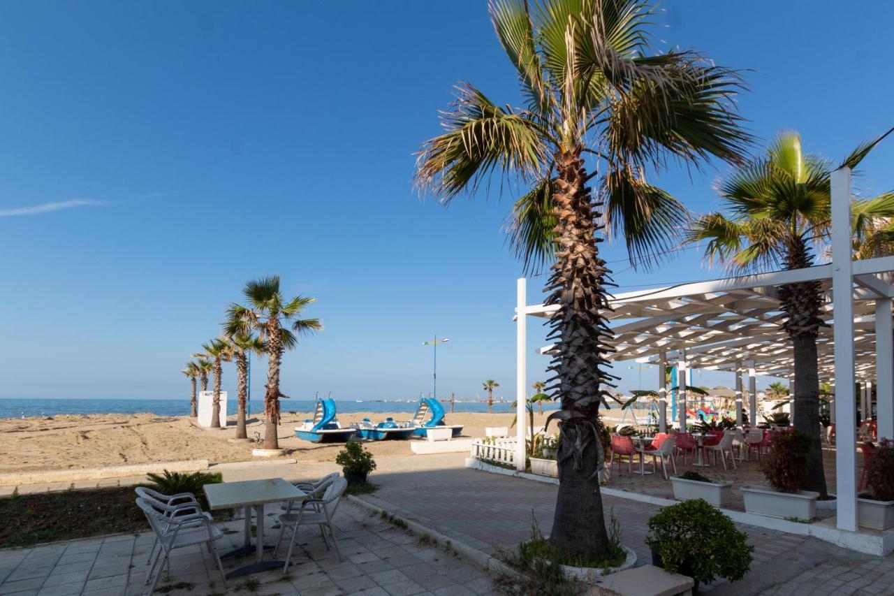 Comfortable Apartment Next To The Beach Durrës Kültér fotó